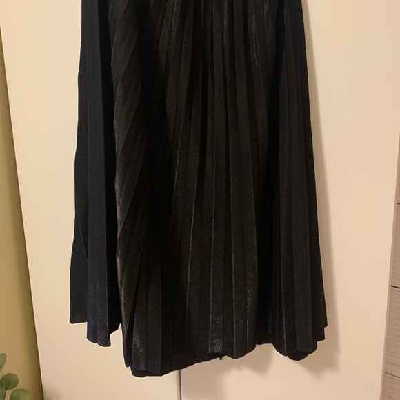 Black Stretchy Flared Womens Skirt - Picture 1 of 3